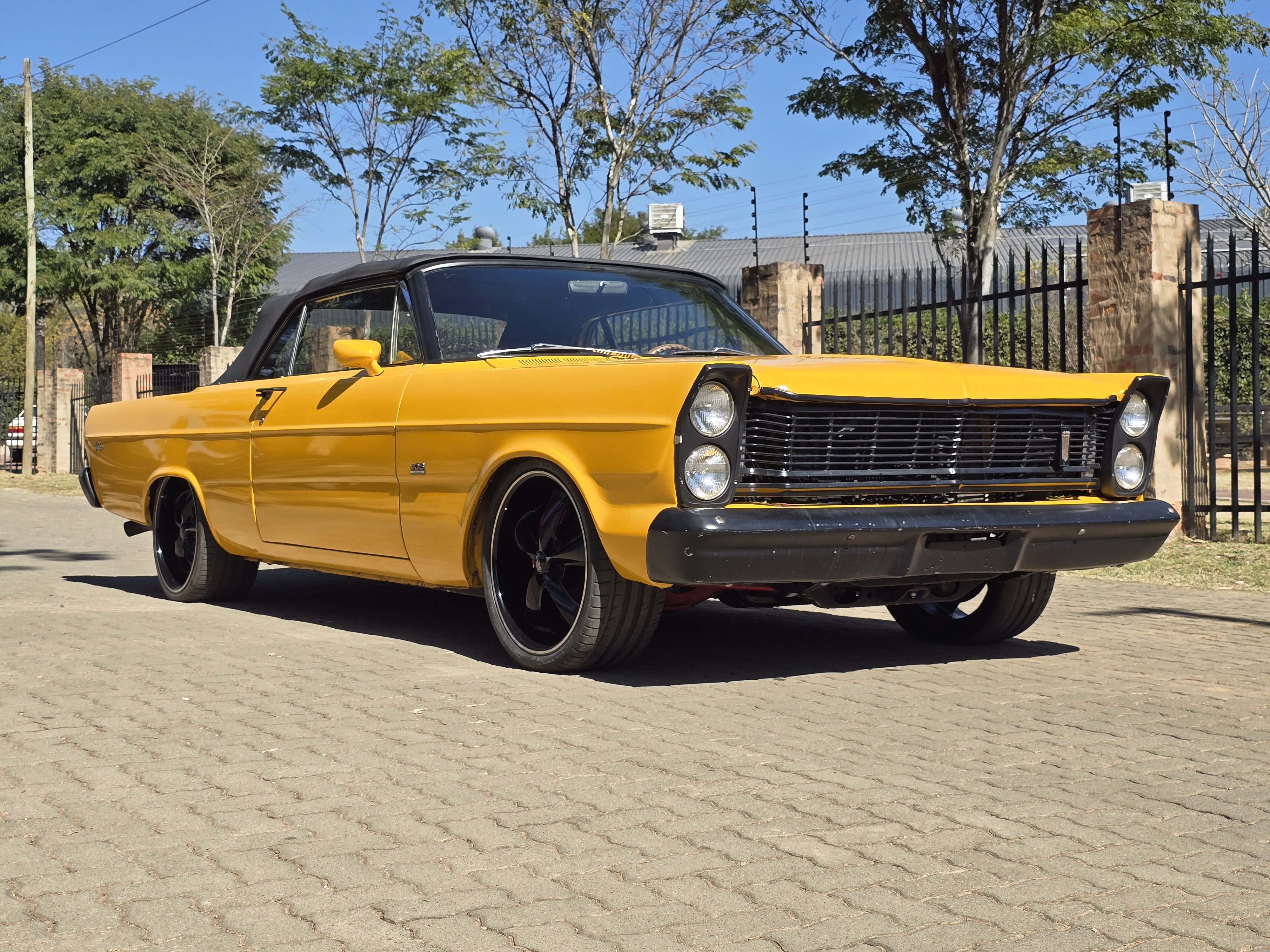 1965 Ford Galaxie 500